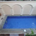 Fernasya House