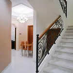 Fernasya House