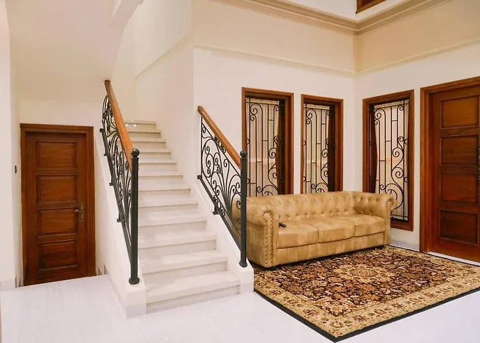Fernasya House